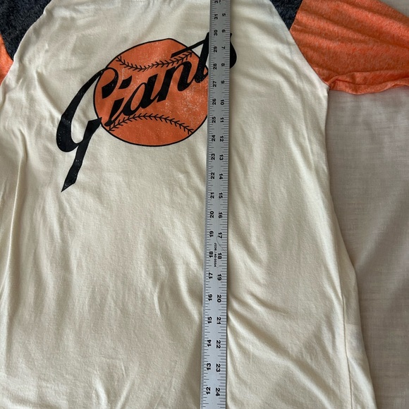 Giants Wright and Ditson Women’s Sz S, team t-shirt - Picture 6 of 9